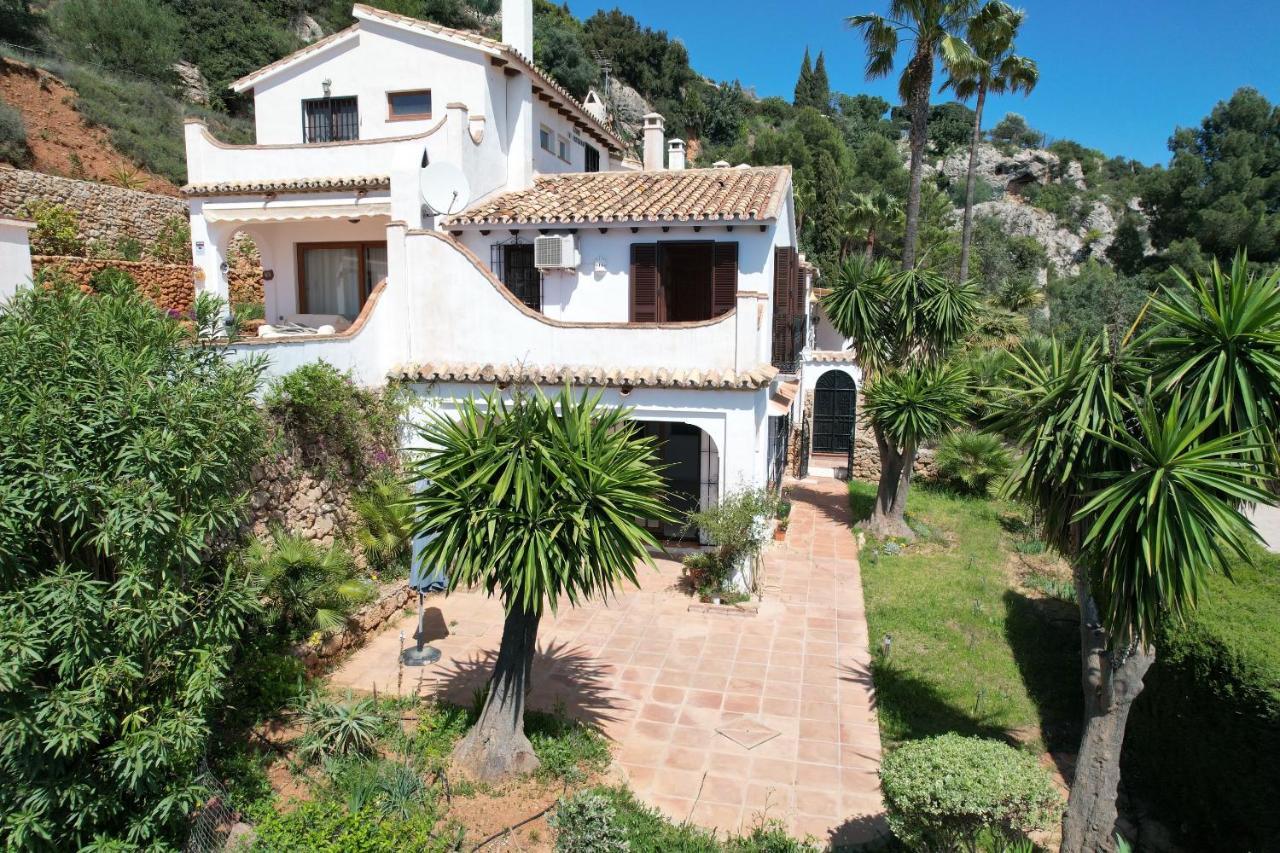 Terraced House In The Mountains With Fantastic View Villa Málaga Exterior foto